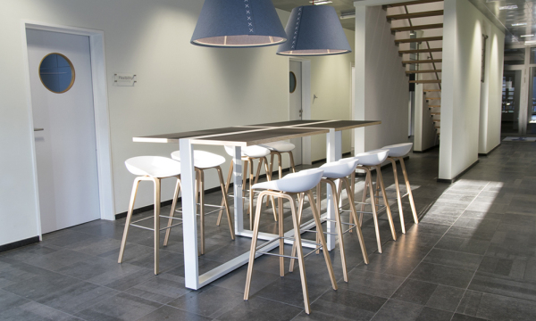 Vlot en efficiënt vergaderen? Strekken, die beentjes!  image