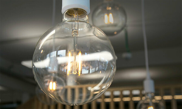 Comment bien éclairer vos bureaux en hiver en trois étapes image