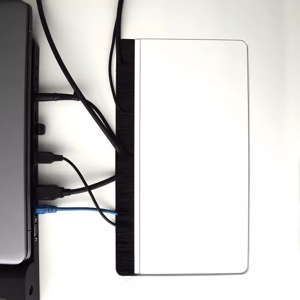 Bureaux avec gestion des câbles